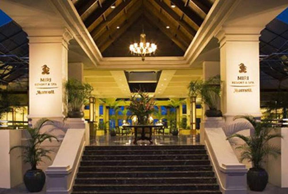 Miri Marriott Resort & Spa Exterior foto Lobby of the hotel