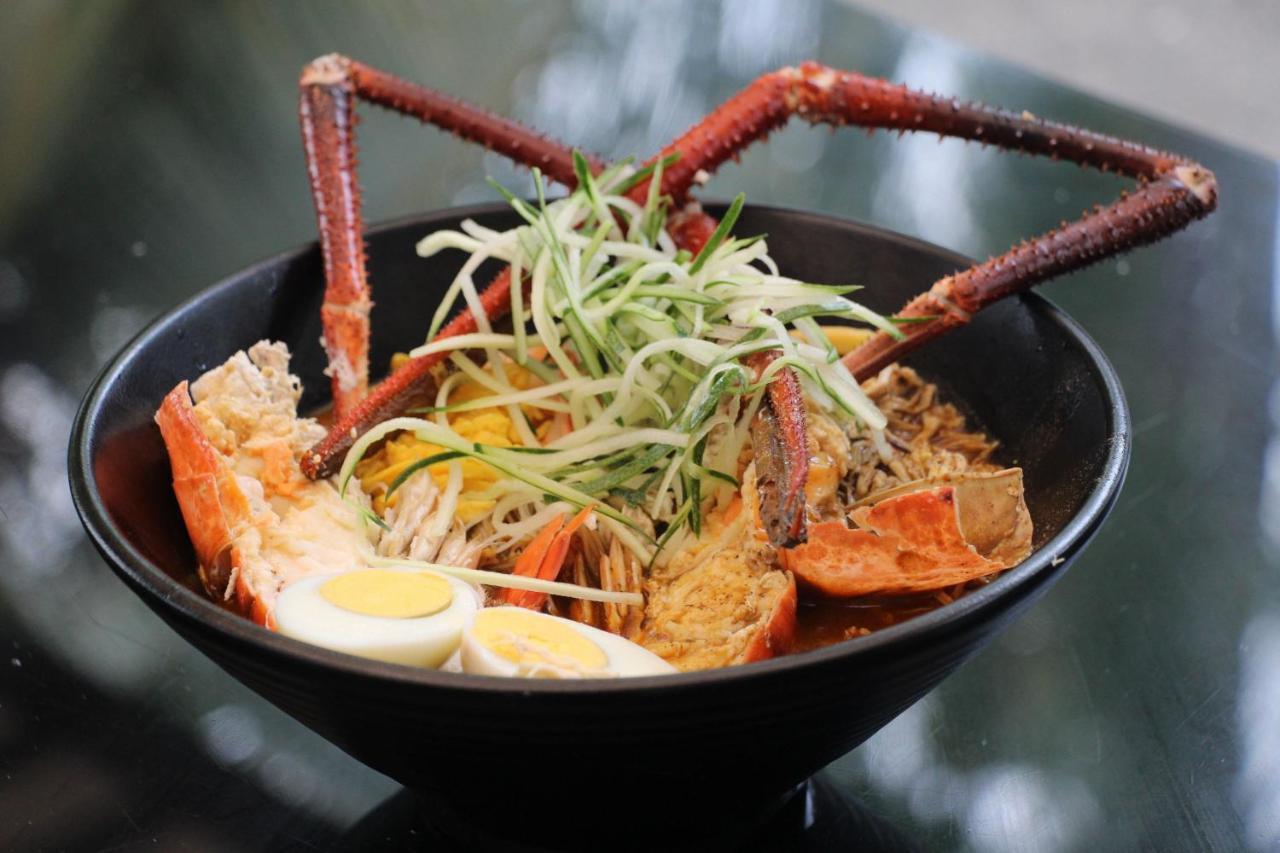 Miri Marriott Resort & Spa Exterior foto A bowl of crab ramen