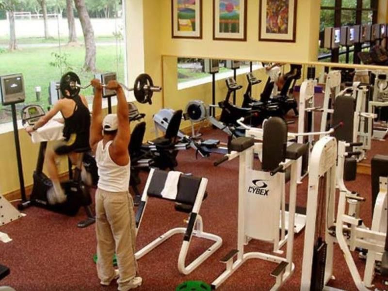 Miri Marriott Resort & Spa Exterior foto A typical gym
